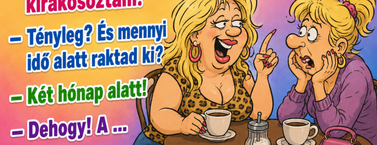 Két szőke nő ül a kávézóban.