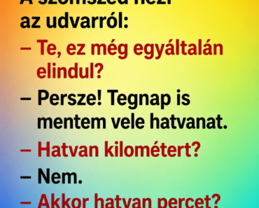 Egy férfi vesz egy régi Trabantot.
