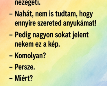 A feleség észreveszi, hogy a férje az anyósa fényképét nézegeti.