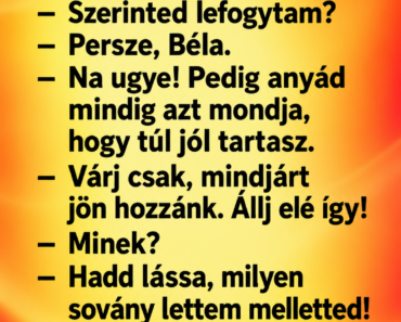 A férj a tükör előtt nézegeti magát alsógatyában. A férj a tükör előtt nézegeti magát alsógatyában.